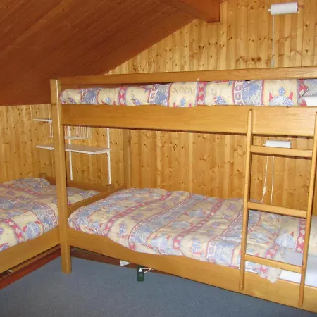 Spacious Comfortable Close To The Lifts For 8 Persons Horská chata