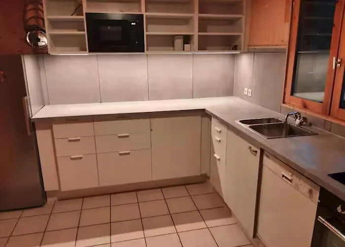 Spacious Comfortable Close To The Lifts For 8 Persons